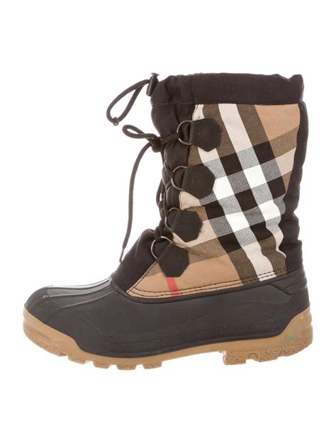 snow boots burberry|Burberry check back boots.